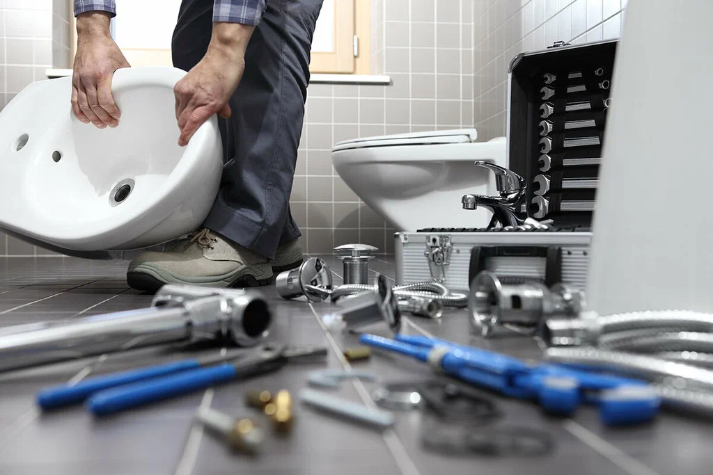Plumbing tools prepared for a bathroom repair in Fort Lauderdale